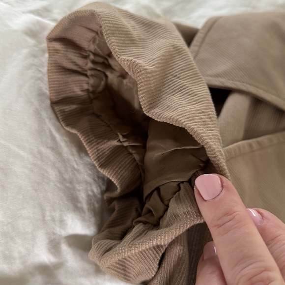 BCBG Jacket with belt - Picture 4 of 7